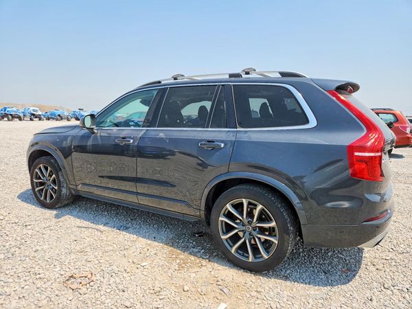 2017 VOLVO XC90 Momentum