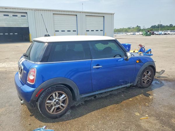 2013 MINI COOPER