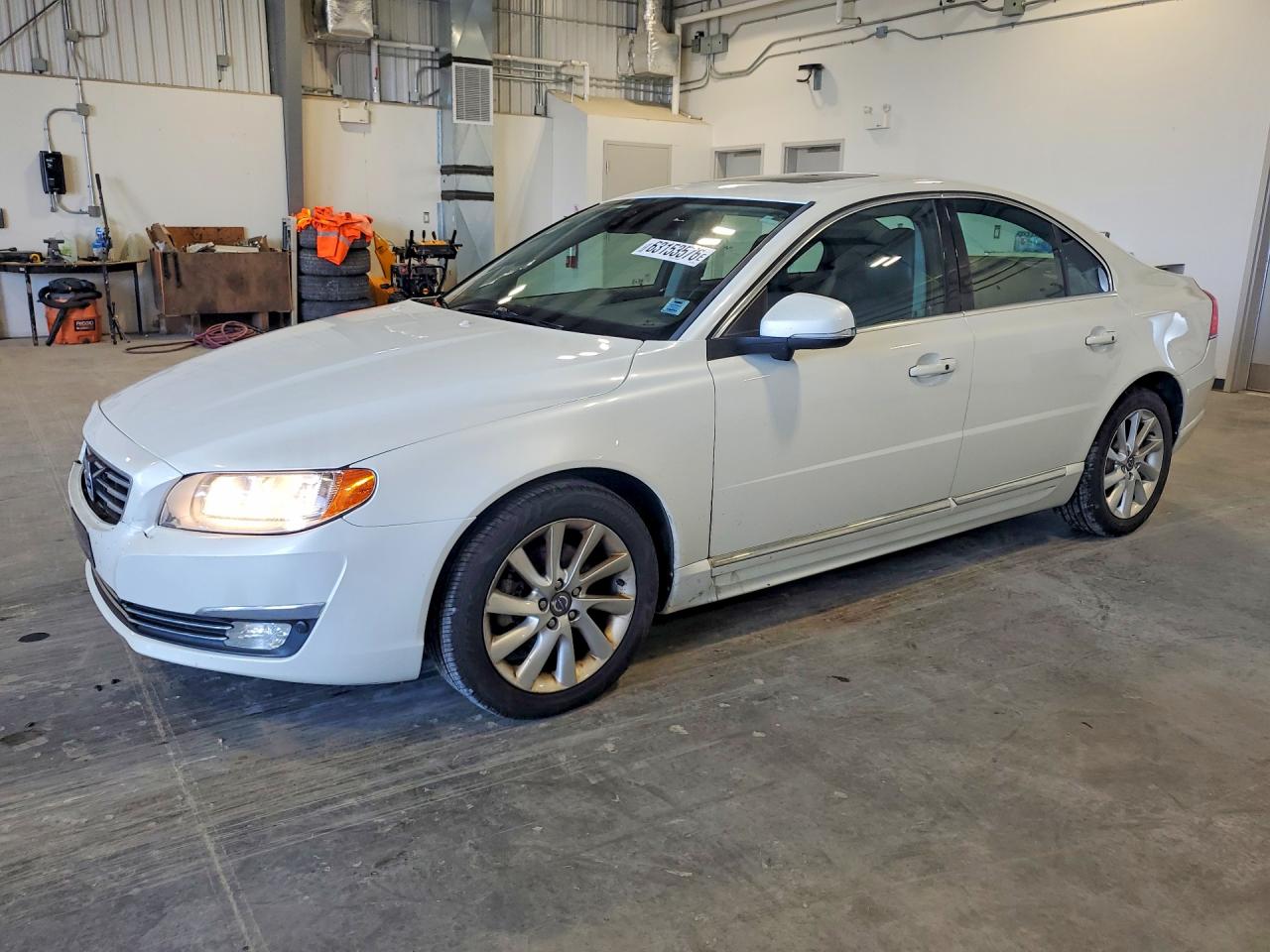 2015 VOLVO S80 Premier+ (non R design)