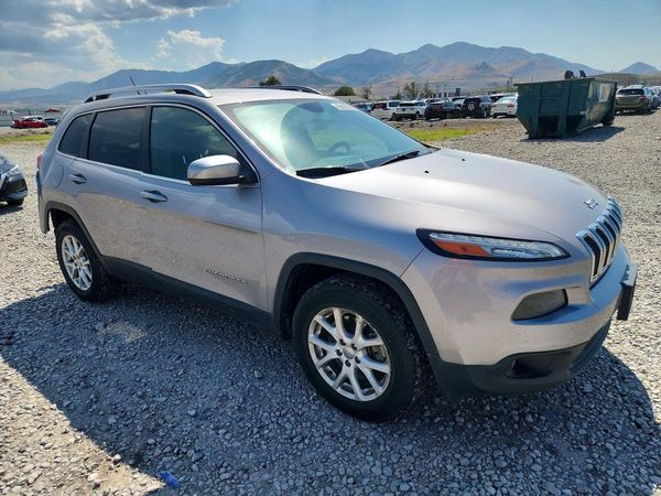 2017 JEEP CHEROKEE LATITUDE 4X4