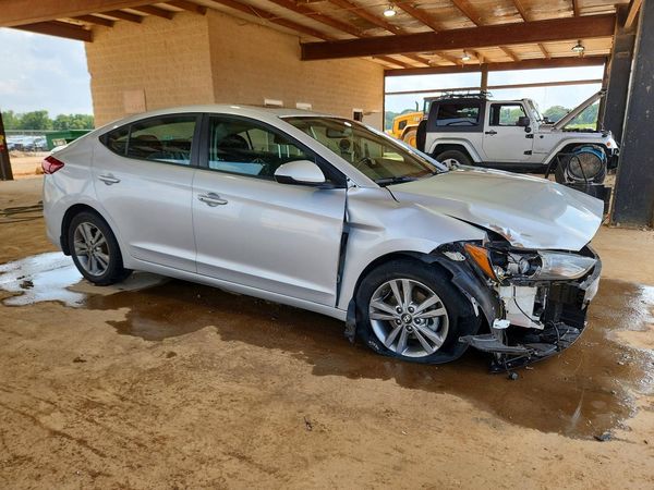 2018 HYUNDAI ELANTRA