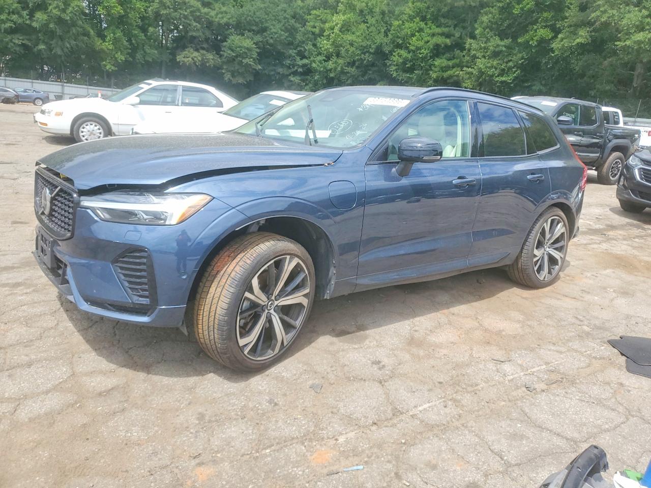 2025 VOLVO XC60 Ultra Dark