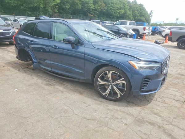 2025 VOLVO XC60 Ultra Dark