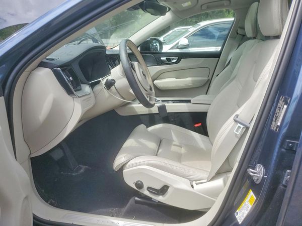 2025 VOLVO XC60 Ultra Dark