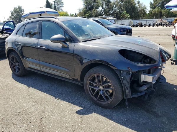2023 PORSCHE MACAN