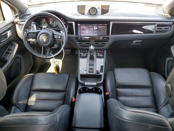 2023 PORSCHE MACAN