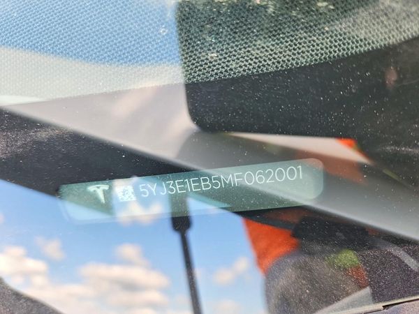 2021 TESLA MODEL 3