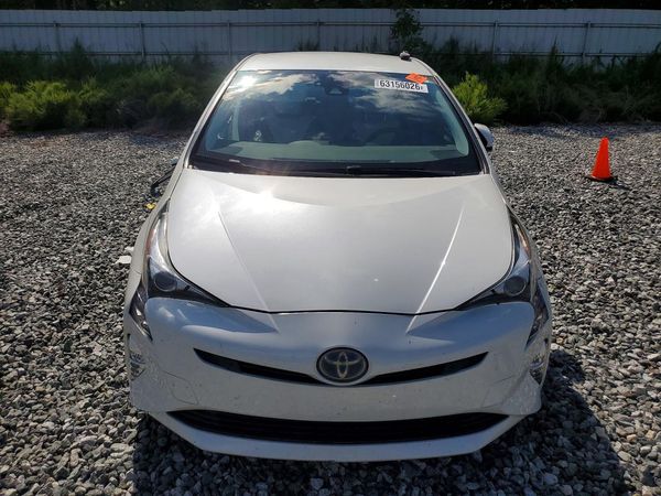 2017 TOYOTA PRIUS