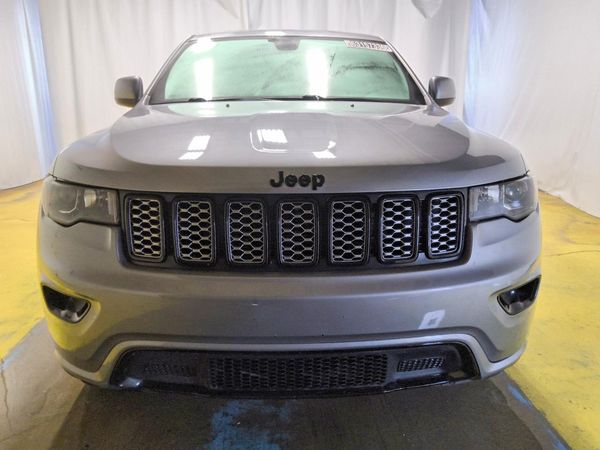 2019 JEEP GRAND CHEROKEE LAREDO 4X4