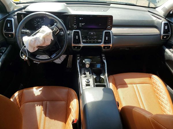 2021 KIA SORENTO SX, SXP