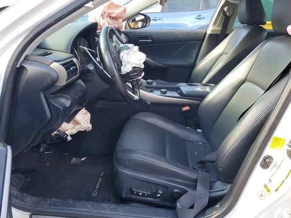 2016 LEXUS IS