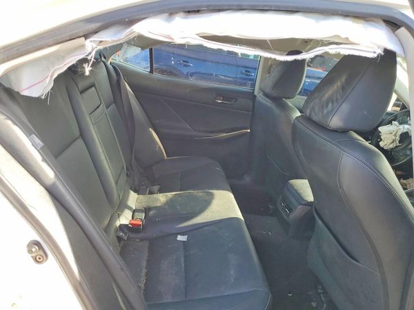2016 LEXUS IS