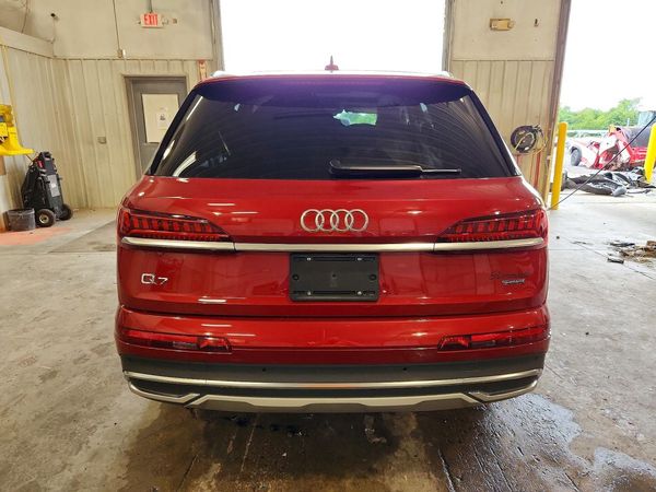 2023 AUDI Q7 quattro Prestige