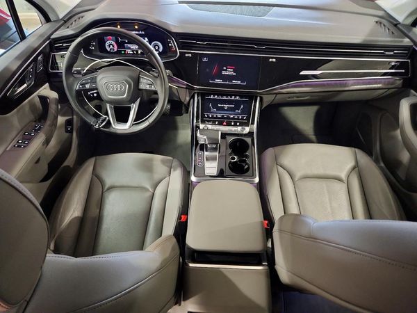 2023 AUDI Q7 quattro Prestige
