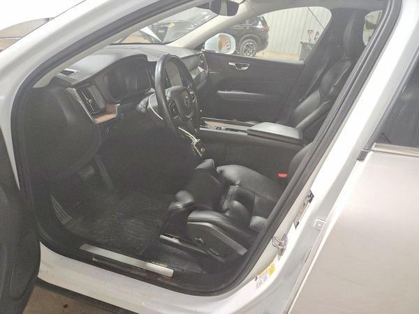 2019 VOLVO XC60 Inscription