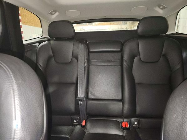 2019 VOLVO XC60 Inscription