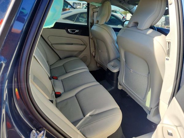 2024 VOLVO XC60 Plus Dark — PSRS