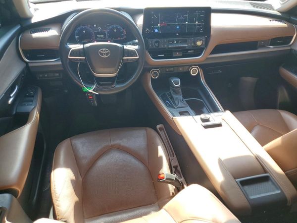 2024 TOYOTA GRAND HIGHLANDER
