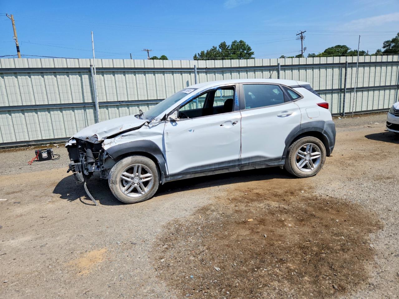 2024 HYUNDAI KONA SE — Front 3/4