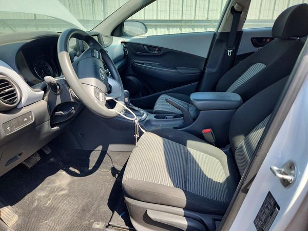 2024 HYUNDAI KONA SE — DENT