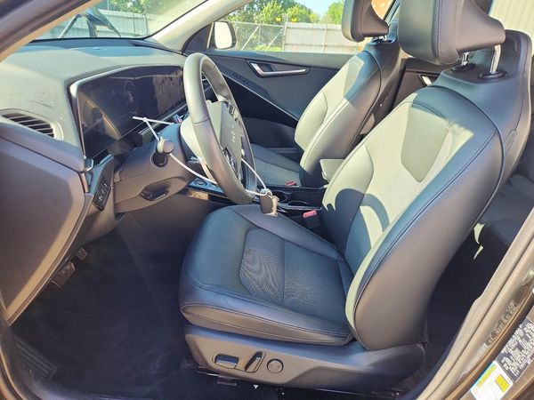 2024 KIA NIRO Wind