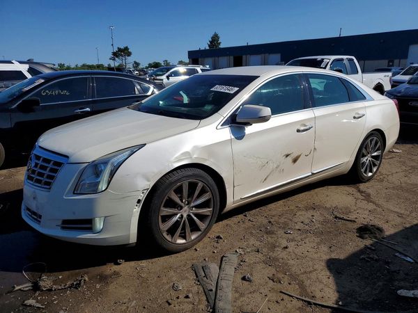 2013 CADILLAC XTS Luxury
