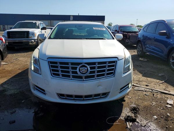 2013 CADILLAC XTS Luxury