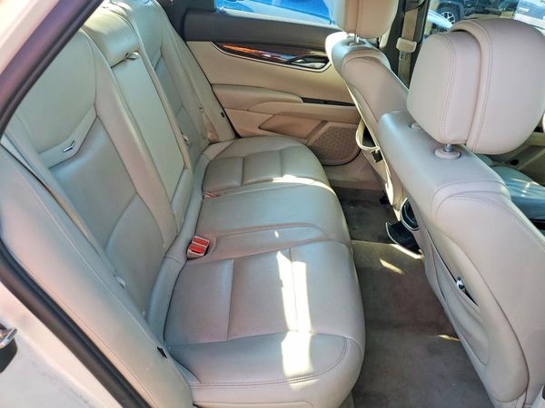 2013 CADILLAC XTS Luxury