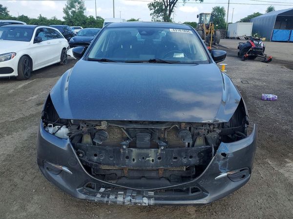 2018 MAZDA 3