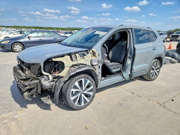 2023 VOLKSWAGEN TAOS SE w/Sunroof Pkg.