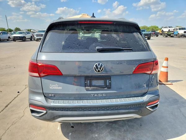 2023 VOLKSWAGEN TAOS SE w/Sunroof Pkg.