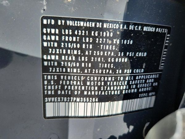 2023 VOLKSWAGEN TAOS SE w/Sunroof Pkg.