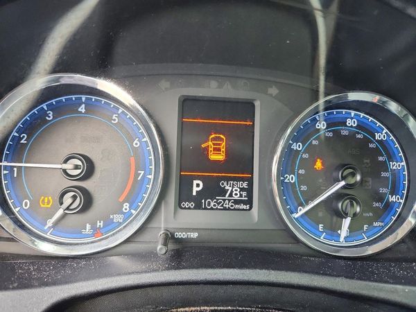 2018 TOYOTA COROLLA