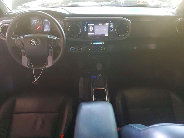 2019 TOYOTA TACOMA SR5