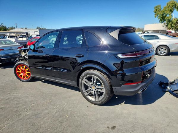 2024 PORSCHE CAYENNE