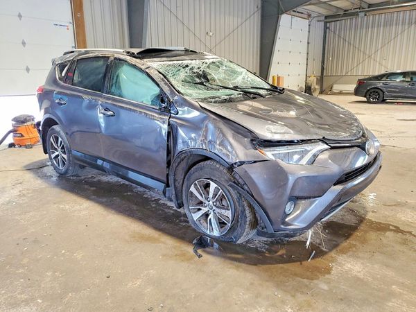 2018 TOYOTA RAV4 Adventure/XLE