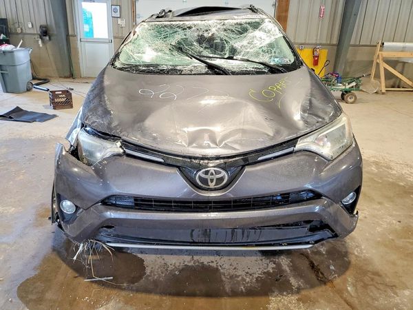 2018 TOYOTA RAV4 Adventure/XLE