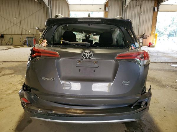 2018 TOYOTA RAV4 Adventure/XLE