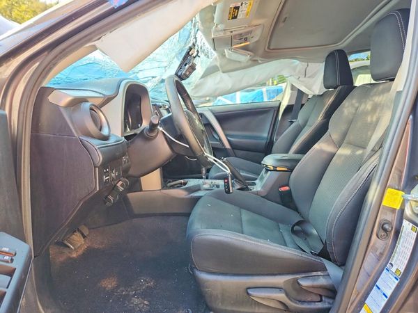 2018 TOYOTA RAV4 Adventure/XLE