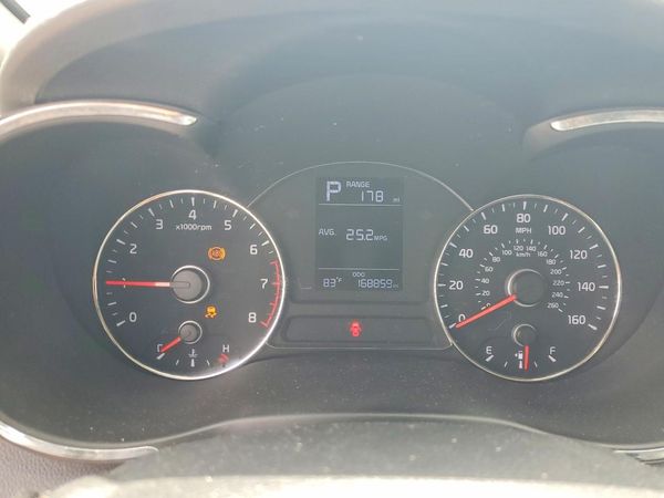 2018 KIA FORTE5