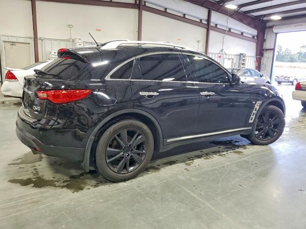 2015 INFINITI QX70