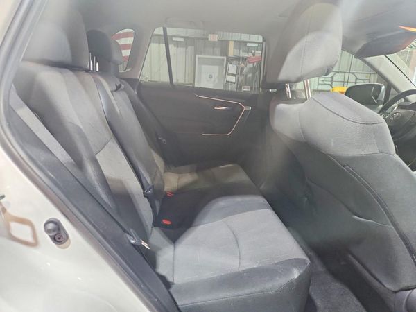 2019 TOYOTA RAV 4 XLE / XLE Premium 4WD
