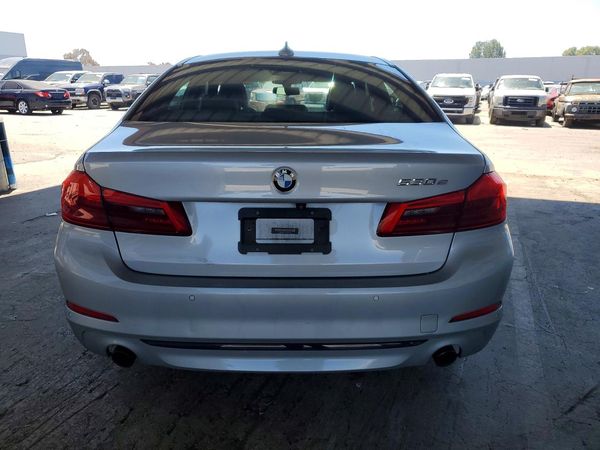 2019 BMW 530E