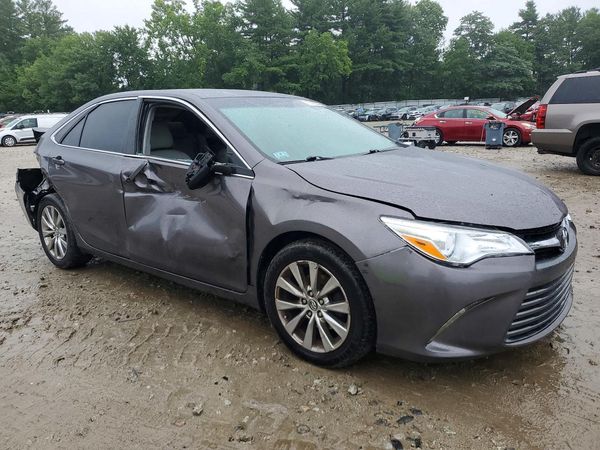 2015 TOYOTA CAMRY