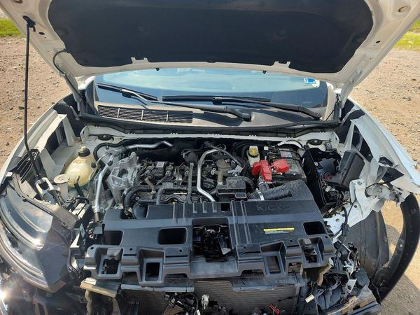 2025 NISSAN KICKS SV — Engine bay