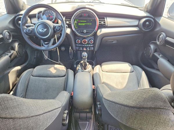 2016 MINI COOPER