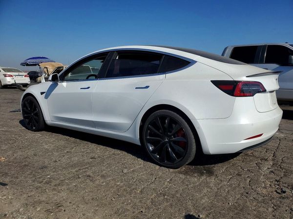 2018 TESLA MODEL 3