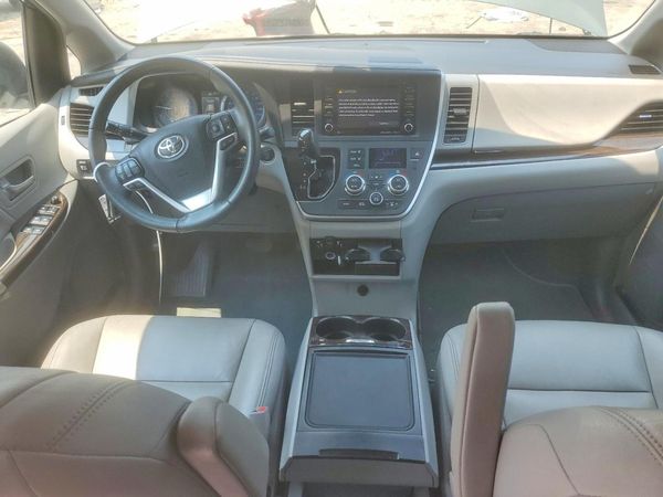2020 TOYOTA SIENNA