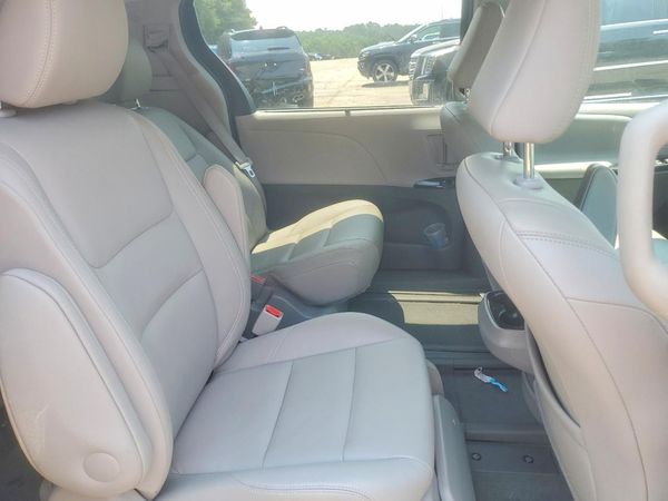 2020 TOYOTA SIENNA