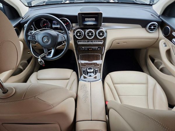 2017 MERCEDES-BENZ GLC GLC300